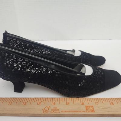 Mezzo by Vaneli Rickie Black Velvisde Slip On Heels Womens Size 6 1/2 M With Box