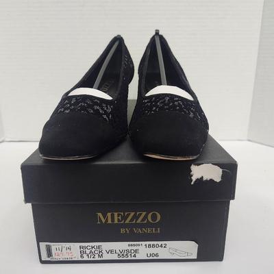 Mezzo by Vaneli Rickie Black Velvisde Slip On Heels Womens Size 6 1/2 M With Box
