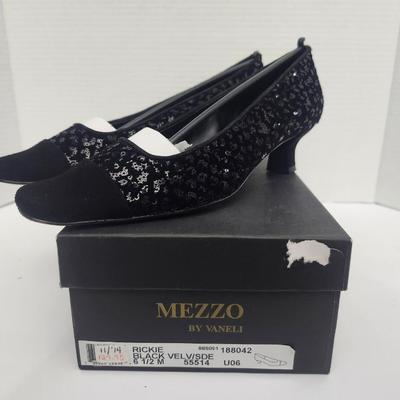 Mezzo by Vaneli Rickie Black Velvisde Slip On Heels Womens Size 6 1/2 M With Box