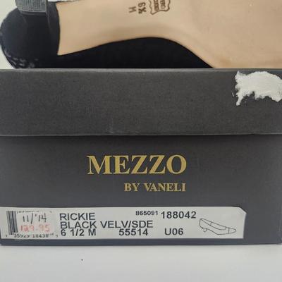 Mezzo by Vaneli Rickie Black Velvisde Slip On Heels Womens Size 6 1/2 M With Box