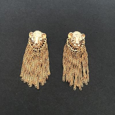 Sale Photo Thumbnail #93: Very nice gold tone lion fashion earrings 
Please see attached photos