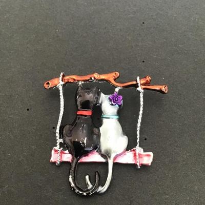 Sale Photo Thumbnail #112: Very cute cat Brooch 
Please see attached photos