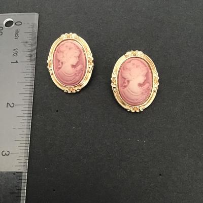 Sale Photo Thumbnail #130: Beautiful Cameo Fashion Earrings 
Please see attached photos