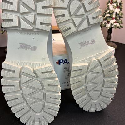 Pajar Women’s Boots Ivory 40