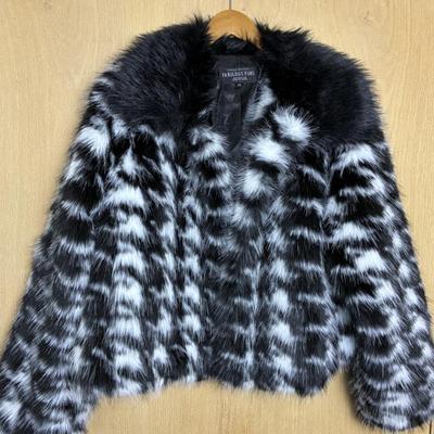 New Donna Salyers Fabulous Faux Fur Coat Short Black and White 2X