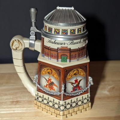 Anheuser-Busch Collectors Club 1999 Members Only Stein World Clydesdale Stable w/ Box
