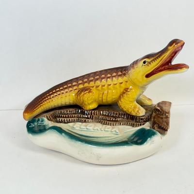 LOT 17: Vintage Japanese Porcelain Dog Ash Trays, Lusterware Pieces & More