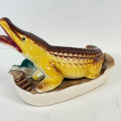 LOT 17: Vintage Japanese Porcelain Dog Ash Trays, Lusterware Pieces & More