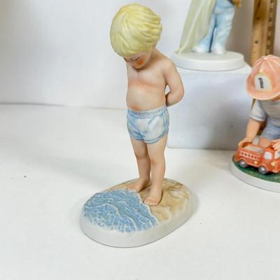 LOT 19: Frances Hook "A Child's World" Porcelain Collectible Figurines w/ Boxes