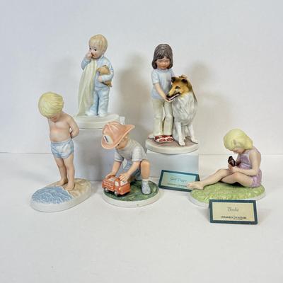 LOT 19: Frances Hook "A Child's World" Porcelain Collectible Figurines w/ Boxes