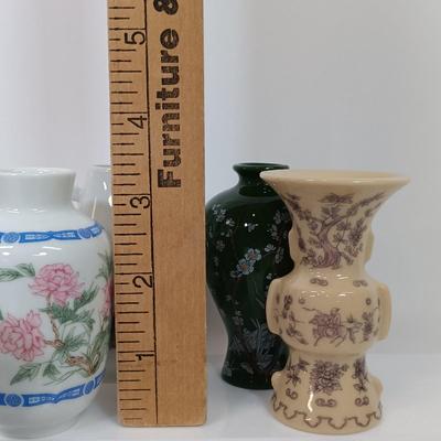 LOT 24: Franklin Mint Treasures of the Imperial Dynasties Set of (9) Miniatures