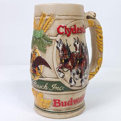 LOT 25: Libbey Gulfstream Derby Daiquiri Glasses, Stanhome Aluminum Coasters, WineOpoly Board Game & More