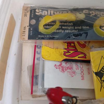 LOT 28: Vintage Ice Fishing Tip Ups with NIB Pantoskope Diving Mask, Fishing Lures & More