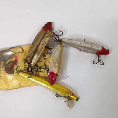 LOT 28: Vintage Ice Fishing Tip Ups with NIB Pantoskope Diving Mask, Fishing Lures & More