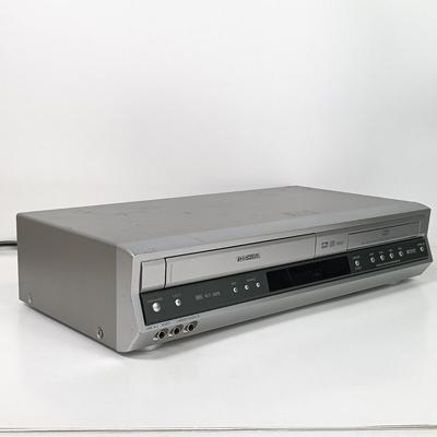 LOT 33: Toshiba SD-V396 DVD Video Player / Video Cassette Recorder