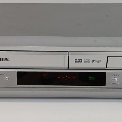 LOT 36: Toshiba SD-V392SU DVD / VCR Deck