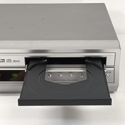 LOT 36: Toshiba SD-V392SU DVD / VCR Deck