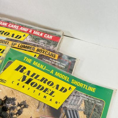 LOT 45: The Philadelphia 1871 Train Wall Decor & Vintage Train Magazines