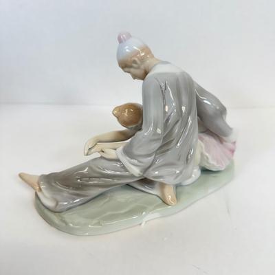 LOT 46: Boxed Porcelain Figurines: Paul Sebastian Collection, Hummel Club & More