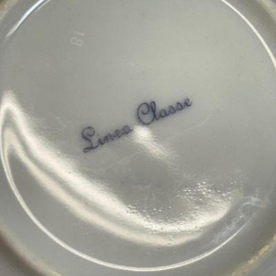 LOT 50: Linea Classe 12pc Coffee Cup Set in Box & NIP Oneida Oliveto Sugar Bowl & Creamer Set