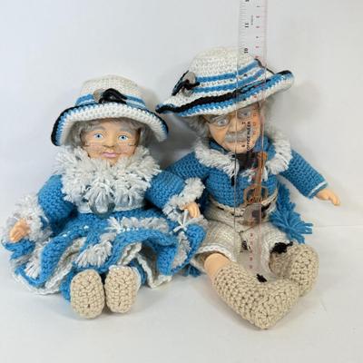 LOT 52: Doll Collection: Madame Alexander, Real Teen 14", Shelf Sitters & More