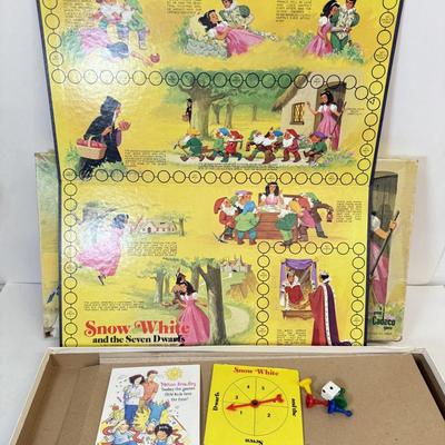 LOT 56: Collection of Games & Ravensberger Puzzle w/ Stow & Go Mat