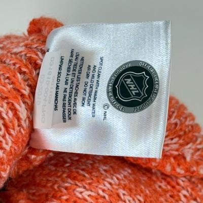 LOT 59: Sports Collectibles: Women's Flyers Beanie, NHL Draft 2014 Glasses, Easton Baseball Bat & More