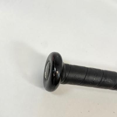 LOT 59: Sports Collectibles: Women's Flyers Beanie, NHL Draft 2014 Glasses, Easton Baseball Bat & More