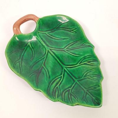 LOT 61: Shawnee Pottery Bo Peep Pitcher, Artini Arts Sculptured Engravings, Wedgwood Peter Rabbit Coin Bank & More