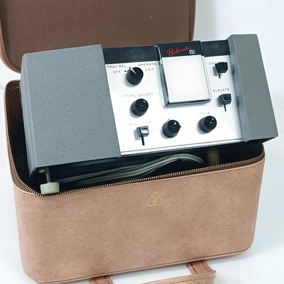 LOT 65: Bausch & Lomb Balomatic 655 Slide Projector with Leather Case