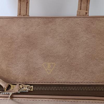 LOT 65: Bausch & Lomb Balomatic 655 Slide Projector with Leather Case