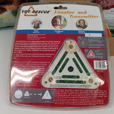 LOT 70: Collection of NIP and Vintage Home Items