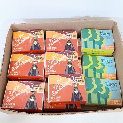 LOT 70: Collection of NIP and Vintage Home Items