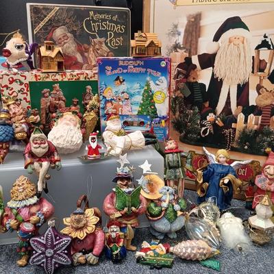 LOT 73: Grandeur Noel 2002 Fabric Santa & Friends with Large Ornament Collection & More
