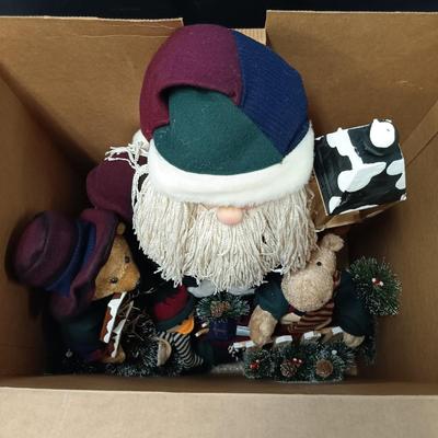 LOT 73: Grandeur Noel 2002 Fabric Santa & Friends with Large Ornament Collection & More