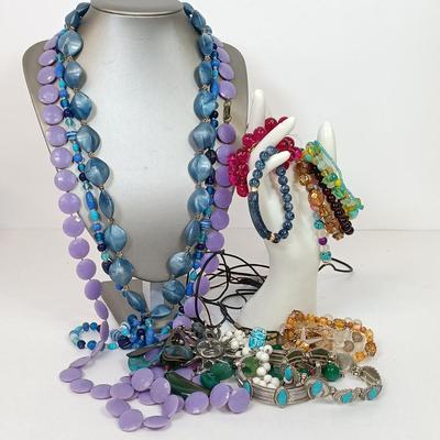 LOT 76: Vintage Beaded Costume Jewelry
