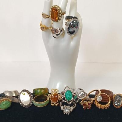 LOT 79: Collection of Vintage Costume Rings