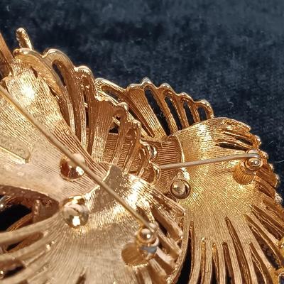 LOT 80: Set of (4) Monet Cordelia and Mirador Brooches