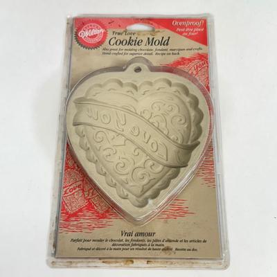 LOT 81: Mickey Mouse Vintage Cake Pan, NIB Singer Juice Giant, Cookie Mold & Mickey Mouse Travel Mug