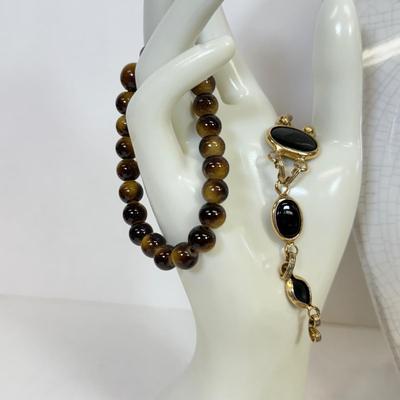 LOT 93: Vintage Jewelry: Art Deco Pins, Necklaces & Bracelets