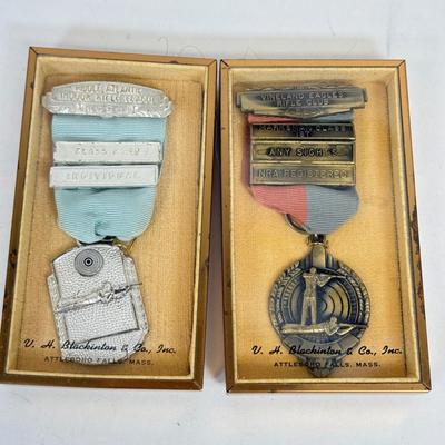 LOT 100: Vintage Championship Medals, New York Patches