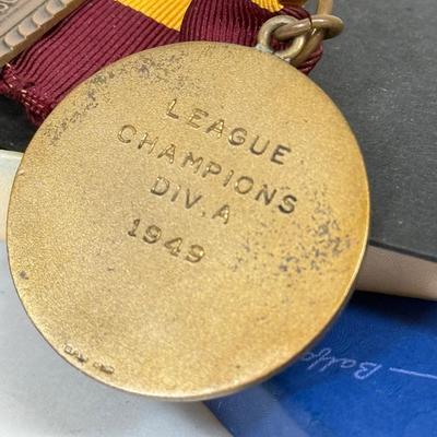 LOT 100: Vintage Championship Medals, New York Patches