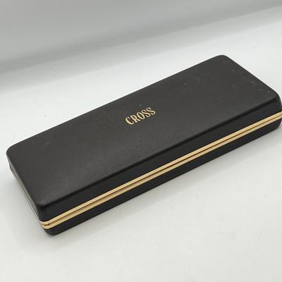 LOT 106: Vintage Cross 1/20th 12K Gold Filled Pen and Mechanical Pencil Set