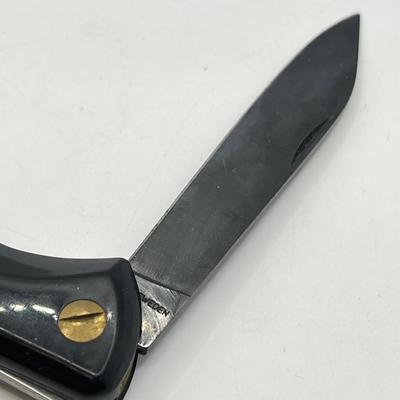 LOT 108: Two Vintage Pocket Knives - EKA Sweden and Davy Crocket