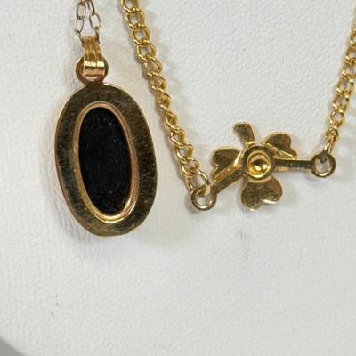 LOT 121: Collection of Necklaces