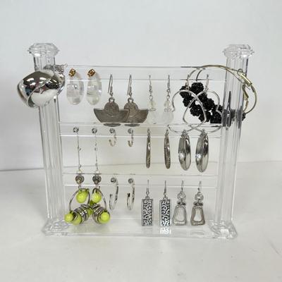 LOT 126: Pierced Earring Collection