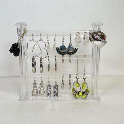 LOT 126: Pierced Earring Collection