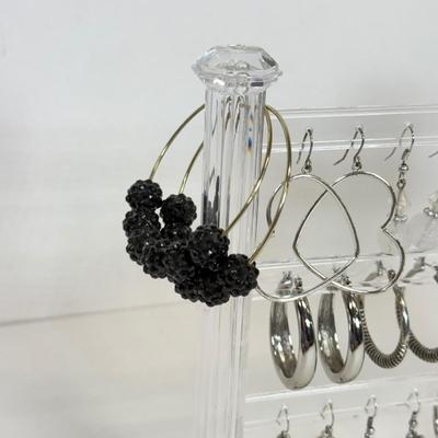 LOT 126: Pierced Earring Collection
