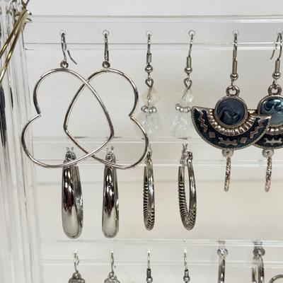 LOT 126: Pierced Earring Collection