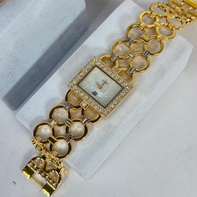 LOT 127: Gold Tone Necklaces, Brooches & Elizabeth Taylor Watch